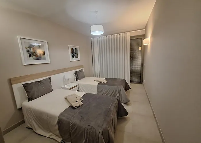 Lightoasis Oasis Mar 1